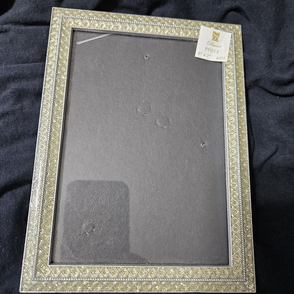 S Decor Gold Glitter Diamond Pattern Picture Frame 5x7 Tabletop or Wall Mount